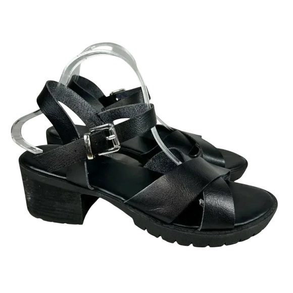 Torrid Size 9.5 WW Lug Heel Sandals Black Faux Leather - Picture 1 of 8